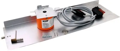 Motorgesteuerte Abgasklappe mit orangefarbenem Elektro-Motor und Anschlusskabel auf einer metallischen Montageplatte. Geeignet für verschiedene Anwendungen von Wolf.